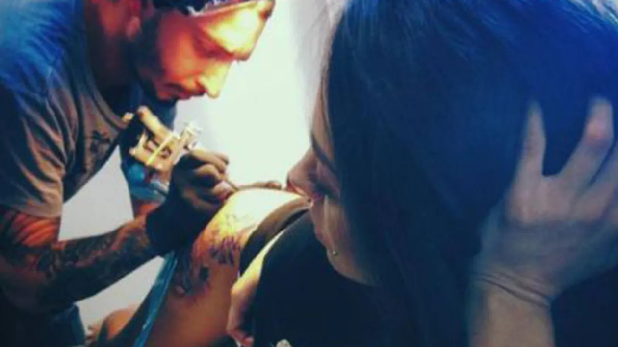 Ruby, despre noul tatuaj de pe posterior! Ce semnifica desenul si ce a simţit în timpul şedinţei: M-am plâns puţin, este mare