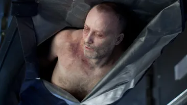 Gest TULBURATOR facut de un faimos prezentator TV de la noi! S-a jucat cu un cutit langa fetita lui. Fanii cred ca se drogheaza