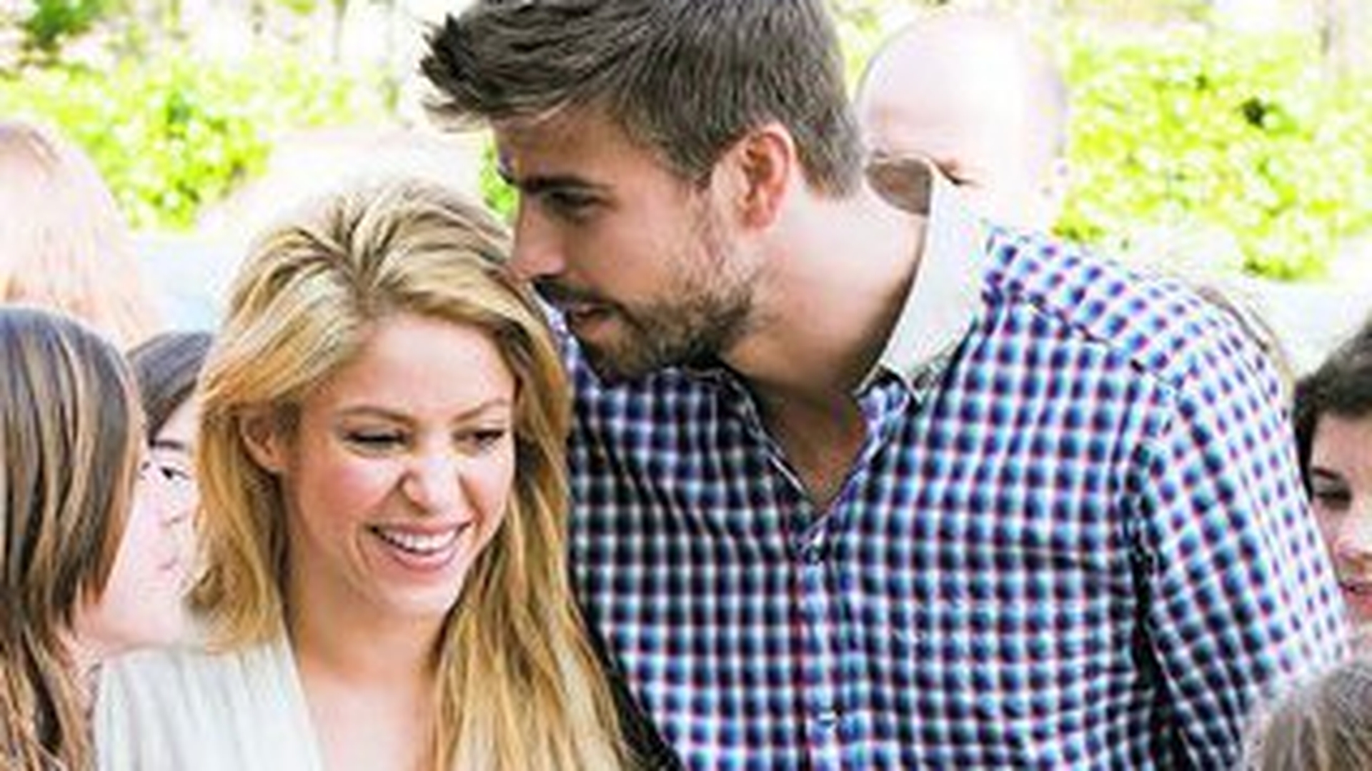 La aproape un an de relatie, Shakira vrea sa se marite cat mai repede!