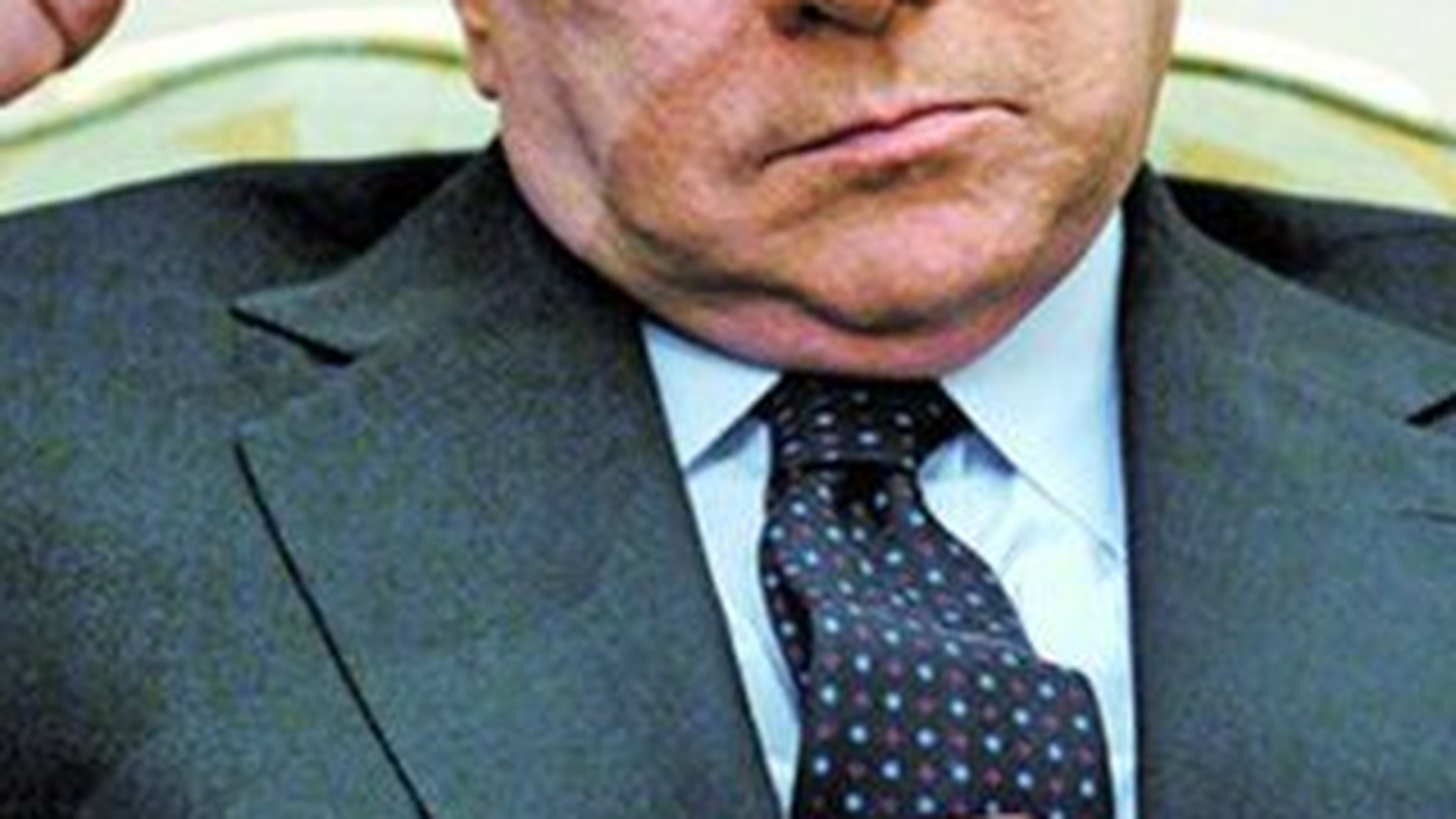 Berlusconi a dat drumul la mitocanii pe Angela Merkel: "E o curva grasa pe care nu o f...e nimeni"