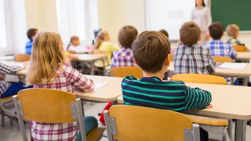 Bancul zilei | Lecția de limba română: Ion, ce este deznădejdea?