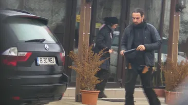 Denis Stefan vrea s-o transforme pe Cristina din bebelusa in amazoana! O invata dresajul cailor!