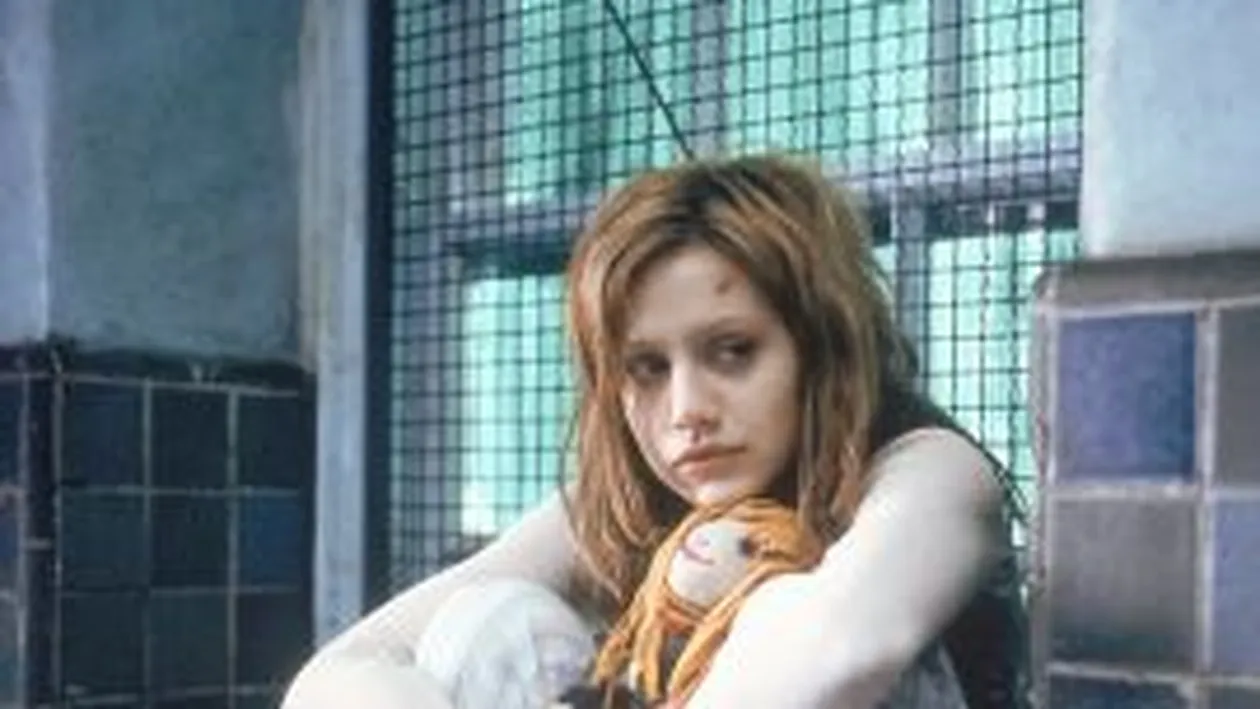 Brittany Murphy lua 200 de pastile anti-depresive pe luna!