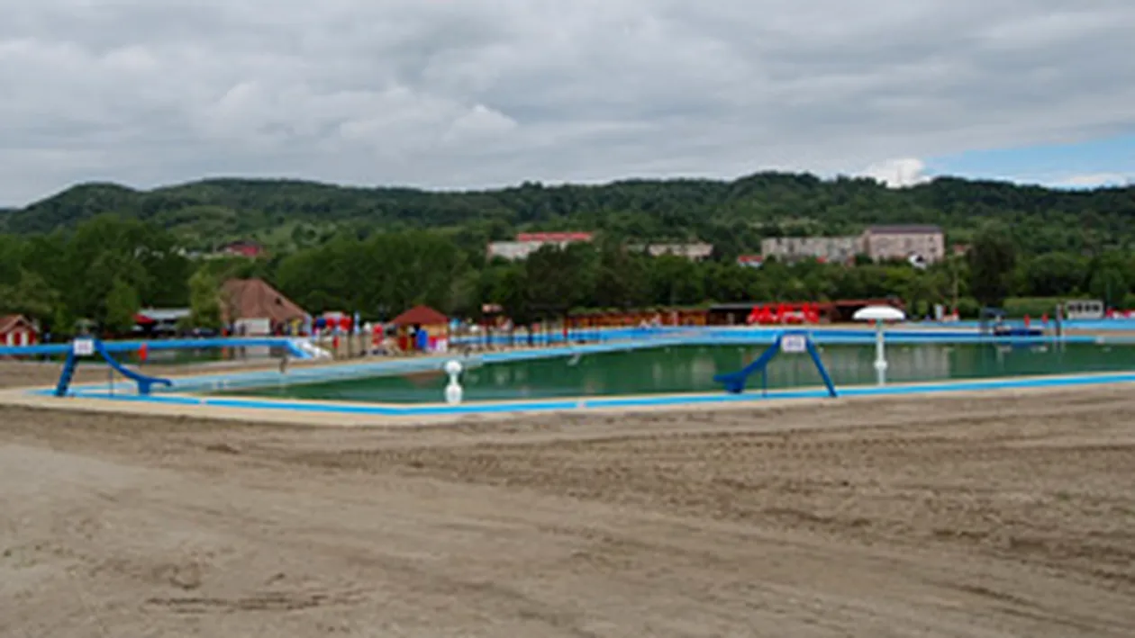 Un baiat de 15 ani s-a inecat la un strand din Ramnicu Valcea