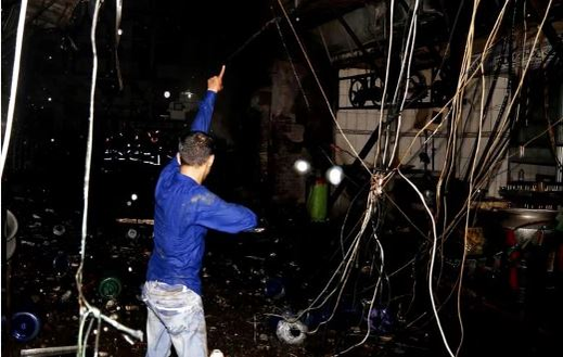 COLECTIV 2 | 70 de oameni au murit arși de vii, în urma unui incendiu care a cuprins toată clădirea!