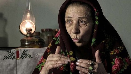 Ea e vrajitoarea care a blestemat-o pe Elena Ceausescu, dupa ce i-a ghicit! "Nu am vrut sa moara Nicolae, pe ea aveam necaz!"