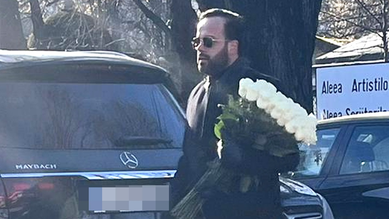 Mihai Gâdea, gest simbolic la înmormântarea tatălui Loredanei Groza. Detaliul care a spus mai mult decât orice cuvânt