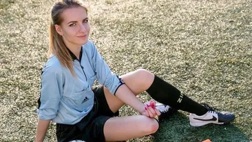 VIDEO / I-a dat pe spate! A fost desemnată cea mai sexy arbitră din lume și face furori pe rețelele de socializare! ”Fotbaliștii sunt mai cuminți când…”