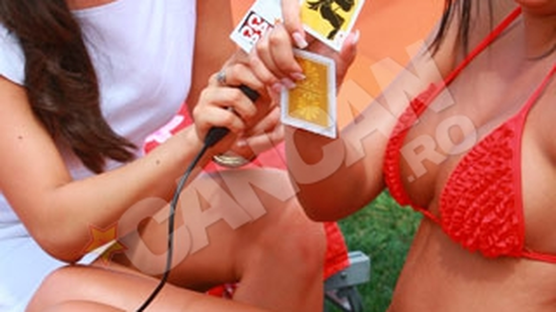 Daniela Crudu se distreaza la foc automat! Din club direct la piscina