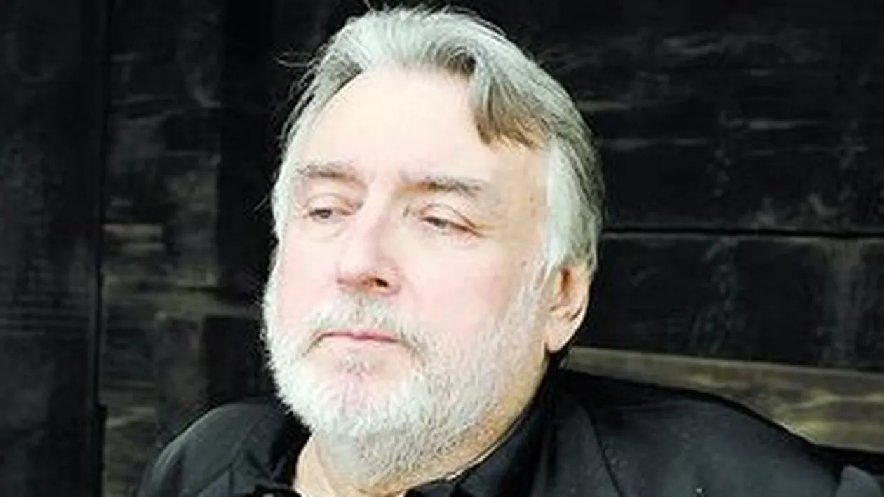 Cere tribunalului sa constate ca Adrian Paunescu e tatal ei biologic