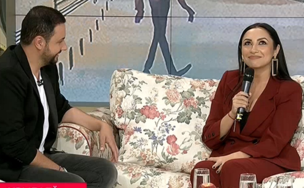 VIDEO / Andra vrea să se tatueze împreună cu soţul ei, Cătălin Măruţă! În direct, la TV, artista a dezvăluit locul, dar şi desenele pe care şi le vor face: „E bine că avem program!”