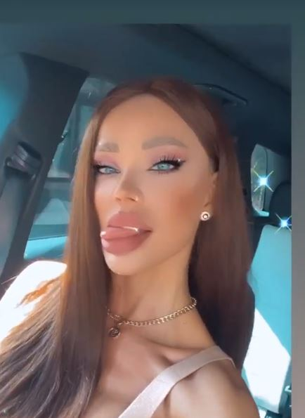 Bianca Drăgușanu și-a schimbat total look-ul: “Ce bine te prinde culoarea asta la păr”. Cum arată fosta prezentatoare care a renunțat la blond | FOTO