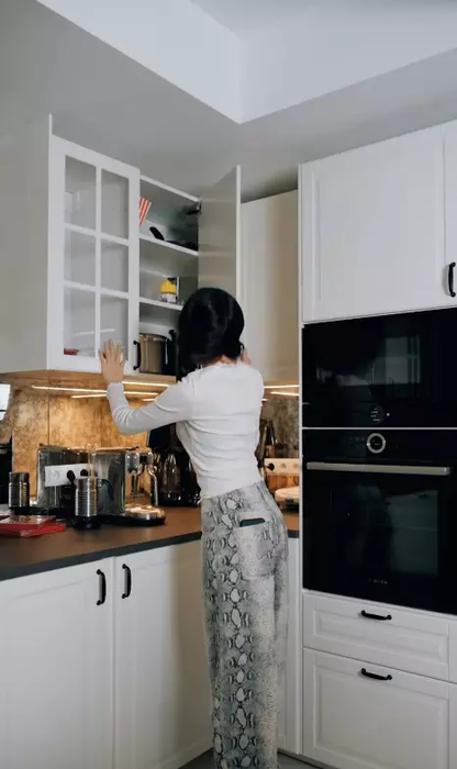Cum arată apartamentul de lux în care locuiește Selly. Smaranda e cea care l-a amenajat: „Mi-am dorit un loc cozy, primitor”