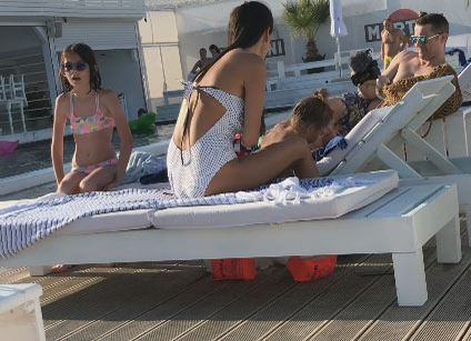 Adi Sînă și Anca Serea au fost la Mamaia împreună cu cei trei copii pe care îi au împreună