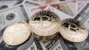 Una dintre cele mai importante criptomonede şi-a pierdut 98% din valoare în doar 24 de ore. Oamenii au intrat în panică