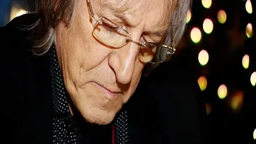 Un cunoscut cantaret implineste 69 de ani chiar in buza noului an, dar inca il mai asteapta pe Mosu'. Vezi ce a putut sa-i scrie