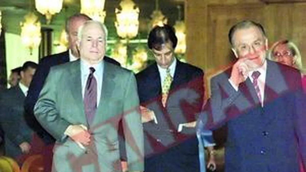 John Mccain e innebunit dupa pui romanesc la jar si tuica