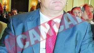 "Hotii de la PD-L fura curent de la reteaua publica!"