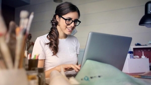 Are două diplome de master, în Business și Marketing, dar nimeni nu o angajează. Motivul pentru care această tânără de 28 de ani este șomeră