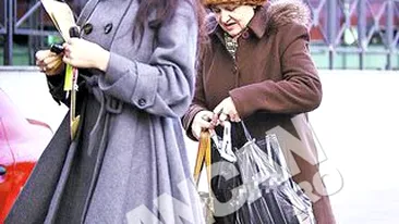 Bunica Veronica si matusica Ramona nu s-au interesat de luni intregi de soarta Irinei. Familia Monicai a abandonat-o