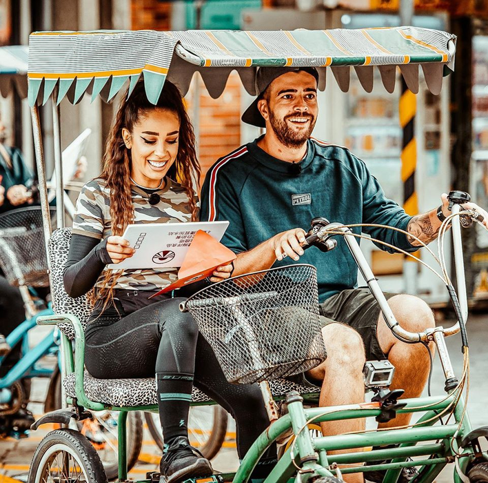 Ștefania de la Asia Express, apariție fierbinte pe internet. A ieșit din baie și s-a fotografiat fără haine