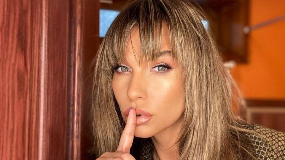 Cu ce se ocupa Anna Lesko acum 20 de ani, atunci când a venit în România. Artista era minoră pe vremea accea
