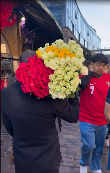 Gestul făcut de Pescobar pentru angajatele sale din Londra, de Ziua Femeii. Englezii au făcut ochii cât cepele!