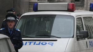 Socant! O adolescenta a fost injunghiata in plina strada de un hot care i-a furat poseta