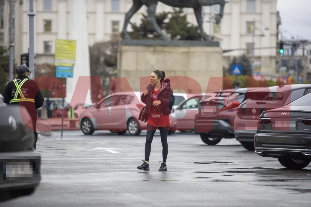 Iubita lui Laurențiu Reghecampf și-a parcat mașina (Foto: CANCAN.RO)