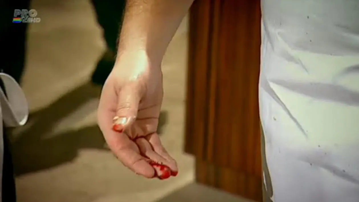 Proba de la Masterchef care s-a lasat cu sange. Concurentii au plecat acasa cu mainile siroinde