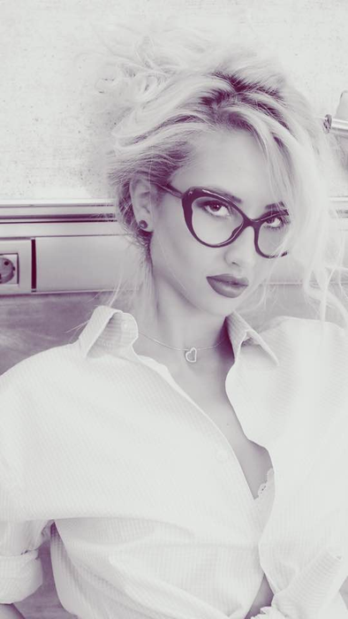 Iubita lui Tristan Tate, replici acide în primul ei interviu: “Cine e Bianca Drăgușanu?! N-am auzit de ea!”