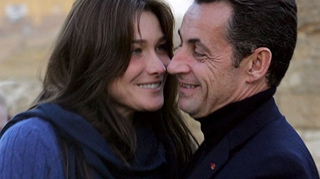 Carla Bruni a nascut o fetita! Este primul copil nascut in timpul mandatului unui presedinte al Frantei
