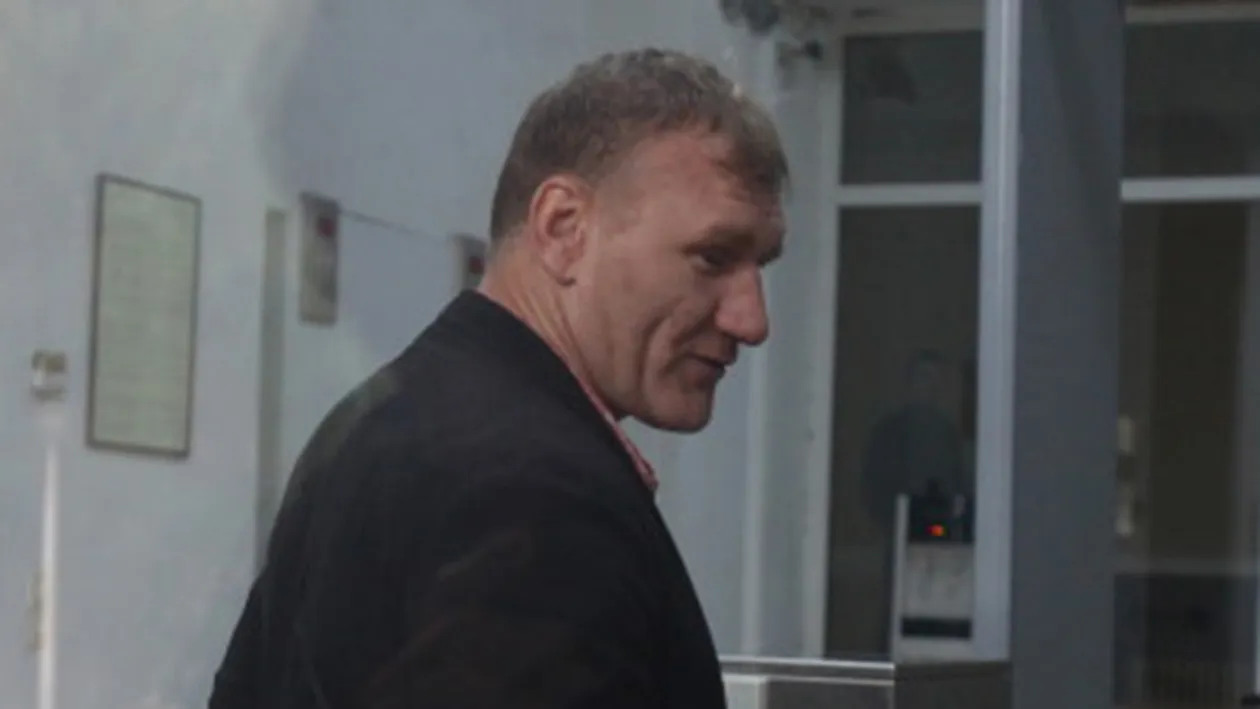 Tolea Ciumac a patit-o din nou! Luptatorul a fost prins conducand, fara permis, cu o viteza halucinanta