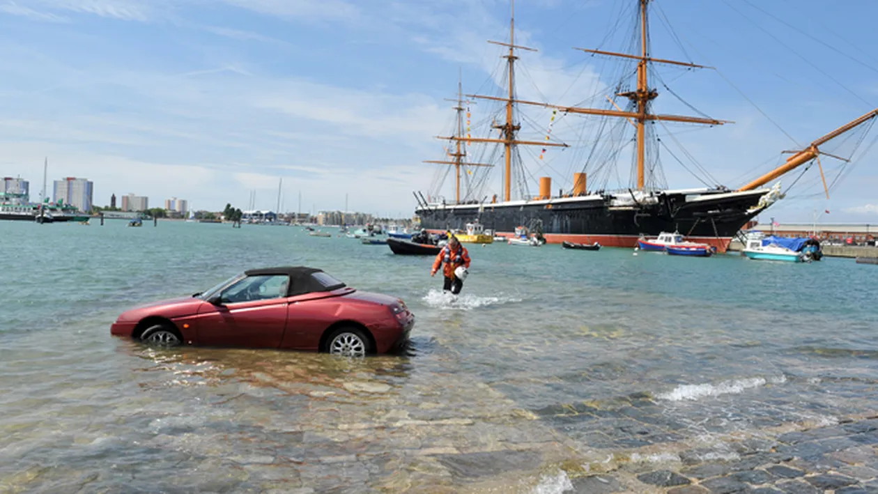Pedeapsa naturii pentru cel mai zgarciob sofer! N-a vrut sa plateasca taxa de parcare, i-a luat fluxul masina