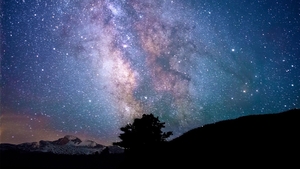 Avem imaginile. Cum va arăta cerul peste 4 miliarde de ani, după ce Calea Lactee se va ciocni cu galaxia Andromeda