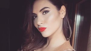 O celebră asistentă TV s-a măritat! Cine e cea la care visau bărbaţii noaptea, după ce au văzut-o în imagini incendiare