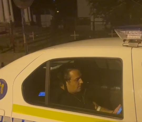 Polițiștii de  Rutieră l-au dus pe Bogdan Ionescu ”Syda” la INML pentru a-i recolta probe din sânge (Foto: CANCAN.RO)