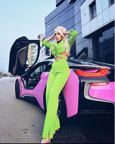 Yanna are mașini de sute de mii de euro (Foto: Instagram)