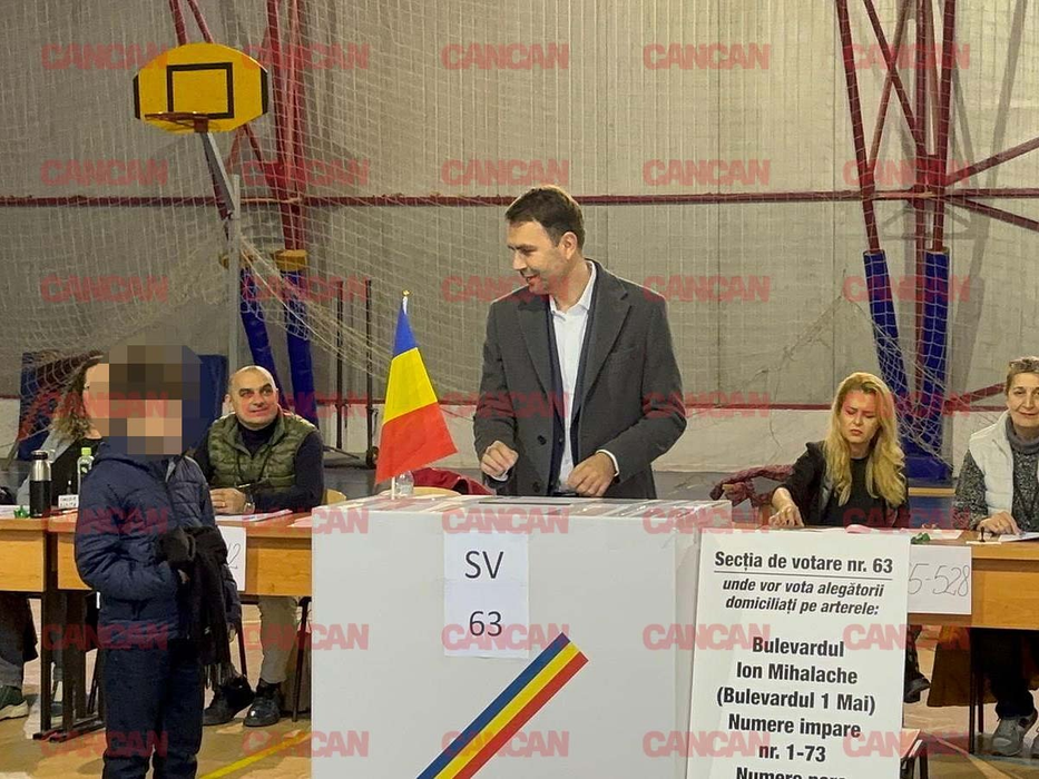 Candidatul USR la funcția de primar general al Capitalei, Cătălin Drulă, a votat în această dimineață
