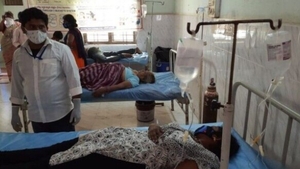 Peste 400 de persoane spitalizate în India. Ce spun autoritățile