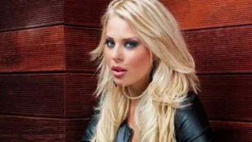 O blonda celebra din showbizz si-a schimbat culoarea parului. Vezi aici cum arata Roxana Nemes bruneta!