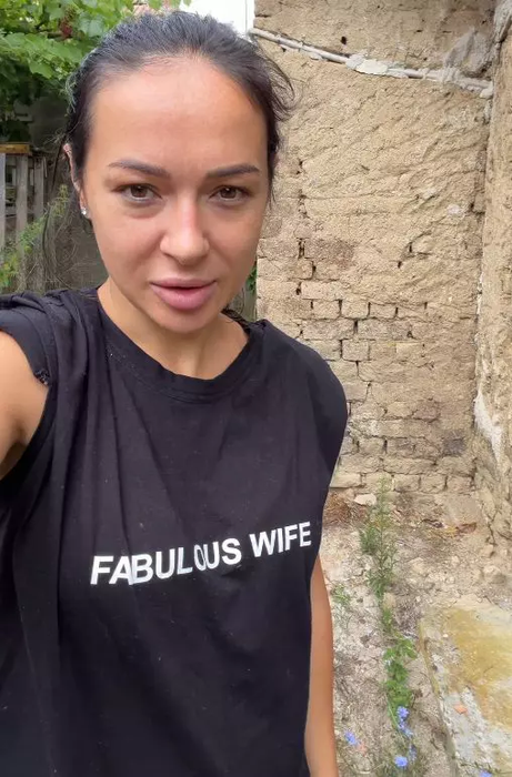 Cum arată casa din Maramureș în care a copilărit Vlăduța Lupău! Locuința bunicilor era locul preferat al cântăreței: „Nu am vândut-o și nici nu o voi vinde”