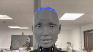 De necrezut! Cum a răspuns cel mai avansat robot din lume la întrebarea: "Care a fost cea mai tristă zi din viața ta?"