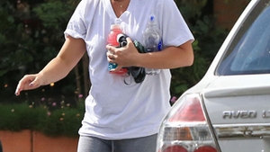 S-au dus vremurile in care era una dintre cele mai sexy femei din lume! Britney Spears, fara pic de machiaj si cu o pata suspecta intre picioare