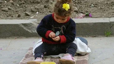 Copiii bolnavi de sifilis din Brasov erau trimisi la cersit de familia lor!