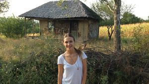 Adela Popescu, mărturisiri sincere despre copilăria trăită în sărăcie: ”Te frustrezi, invidiezi, urasti pe omul ce poate!”