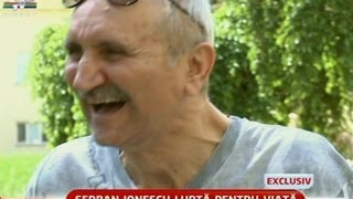 Desi e pe patul de spital, Serban Ionescu rade cu gura pana la urechi: "Asa batranel, plans si nebarbierit seman cu De Niro"! Vezi cum a facut caterinca de starea lui de sanatate!