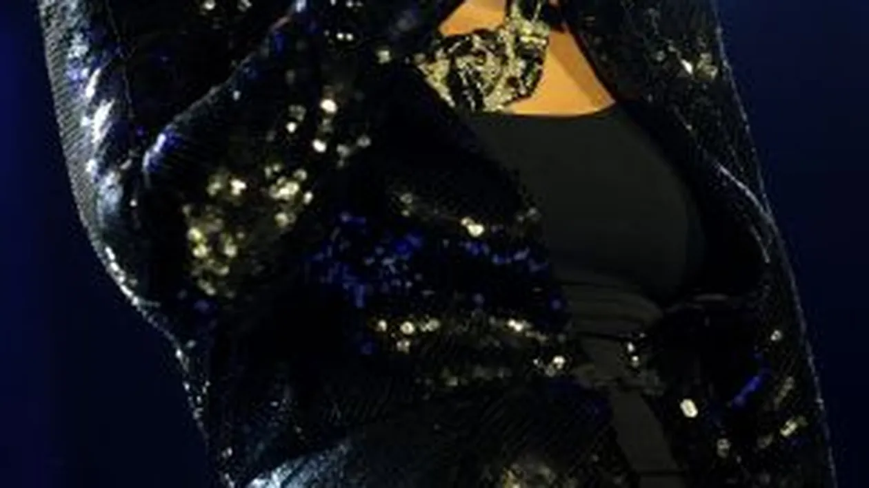 VIDEO Whitney Houston si-a dezamagit din nou fanii britanici. VEZI AICI cum a masacrat hitul Il Will Always Love You!