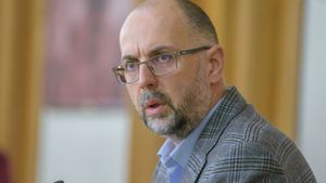 Senatul a adoptat tacit, pe modelul Camerei Deputaților, un al proiect de lege controversat. Limba maghiară ar putea deveni obligatorie în anumite regiuni din țară