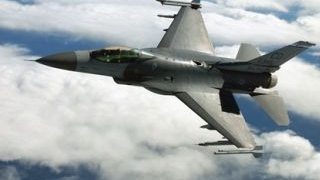VIDEO Doua avioane F-16 americane au survolat spatiul aerian al Romaniei